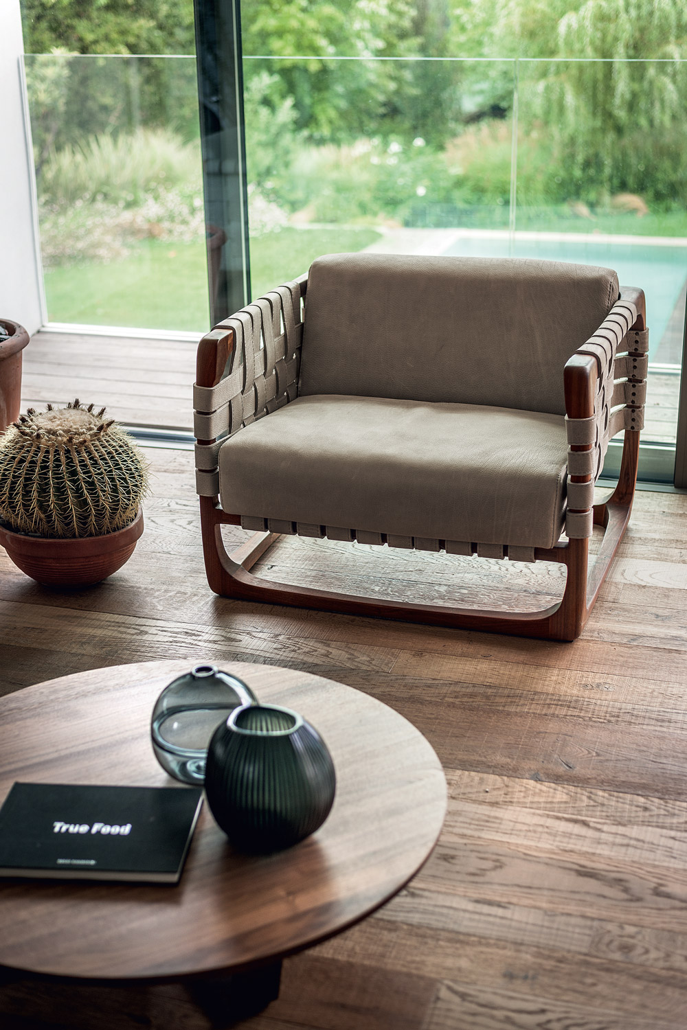 BUNGALOW ARMCHAIR Gallery 8