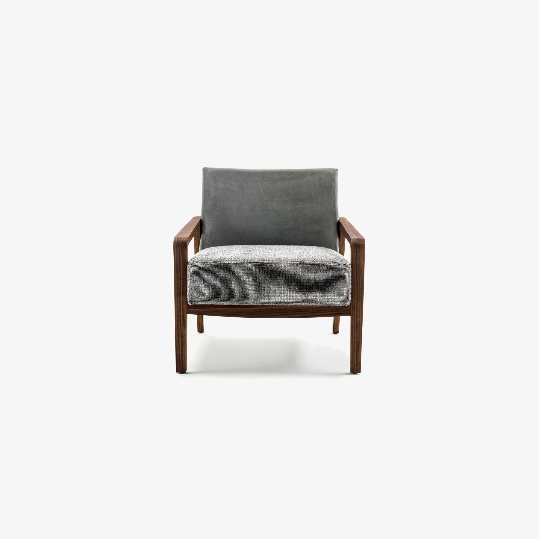 NOBLÉ ARMCHAIR